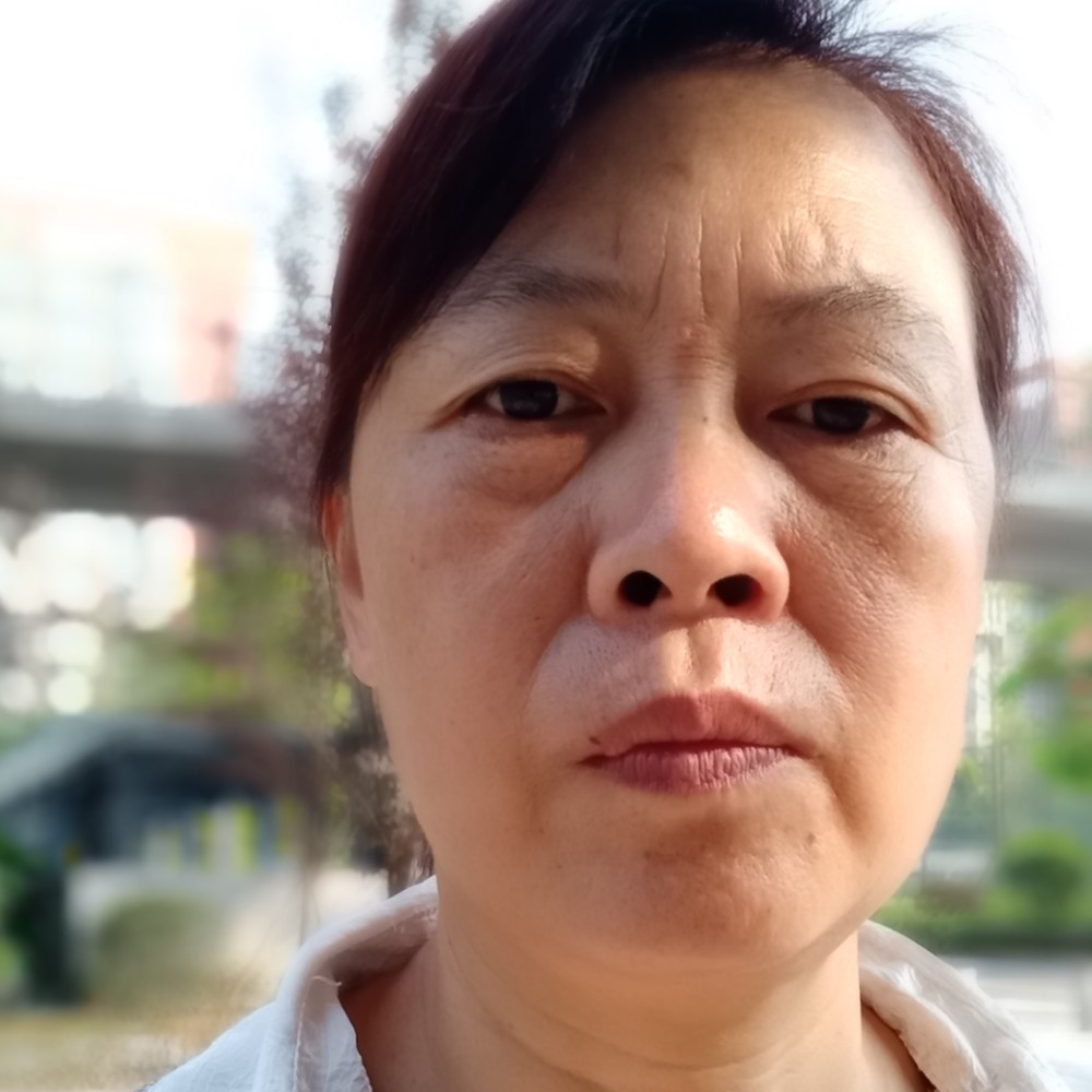 清爽方犀牛的照片
