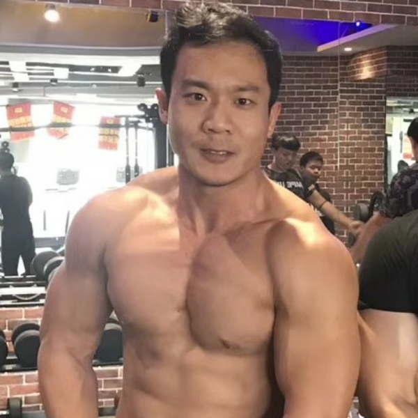 西装豹兔的照片