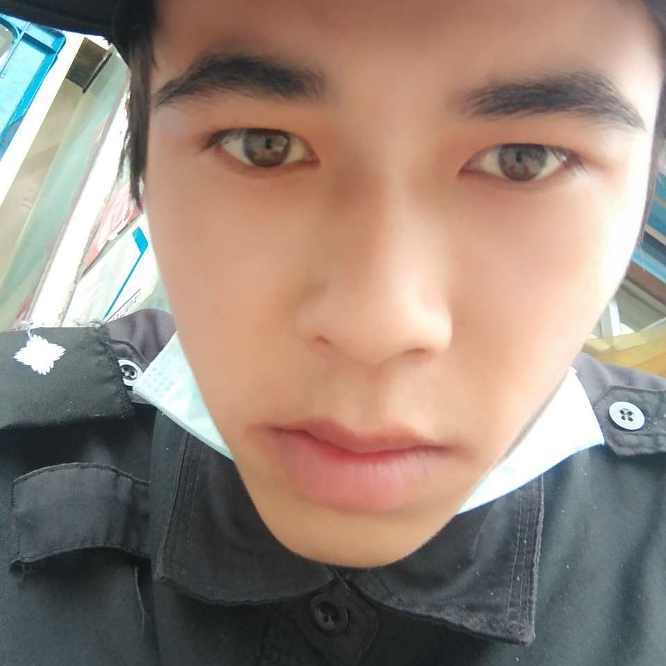 开朗拾忆秋月的照片