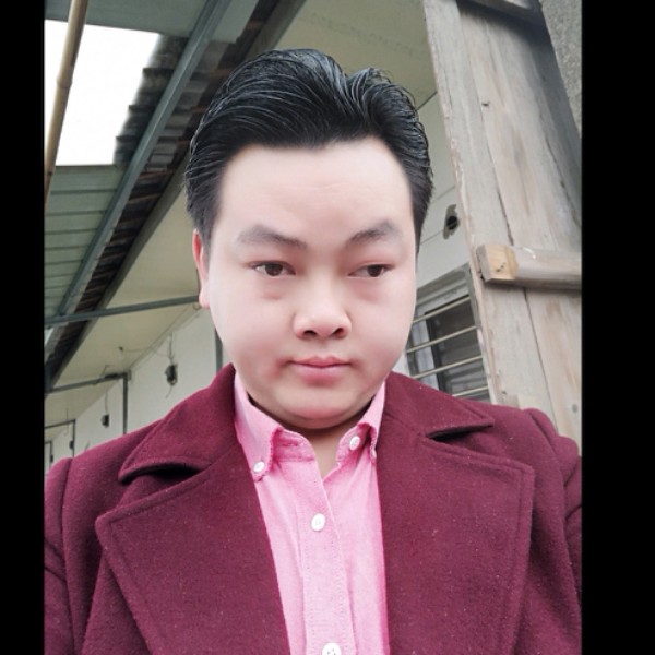 书本笑还单身的照片