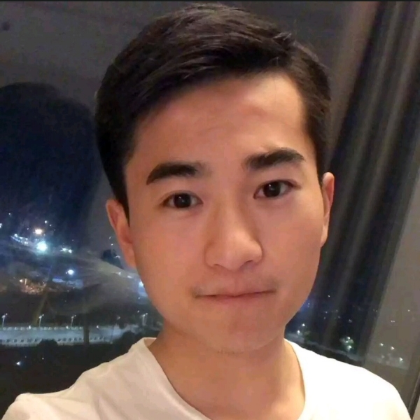 现实踢凉笙的照片