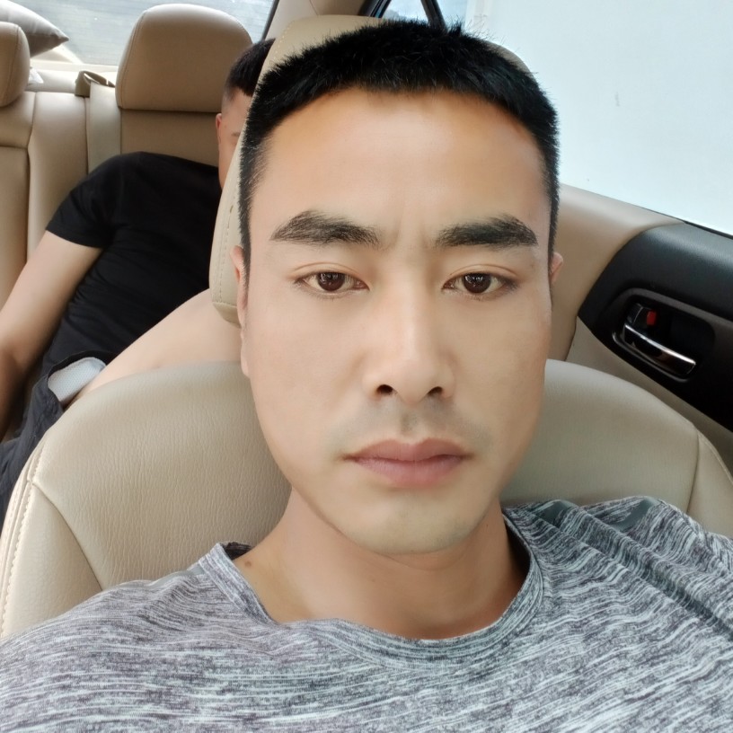 小谭叔叔的照片