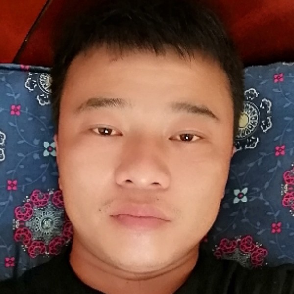 开开卐心心的照片
