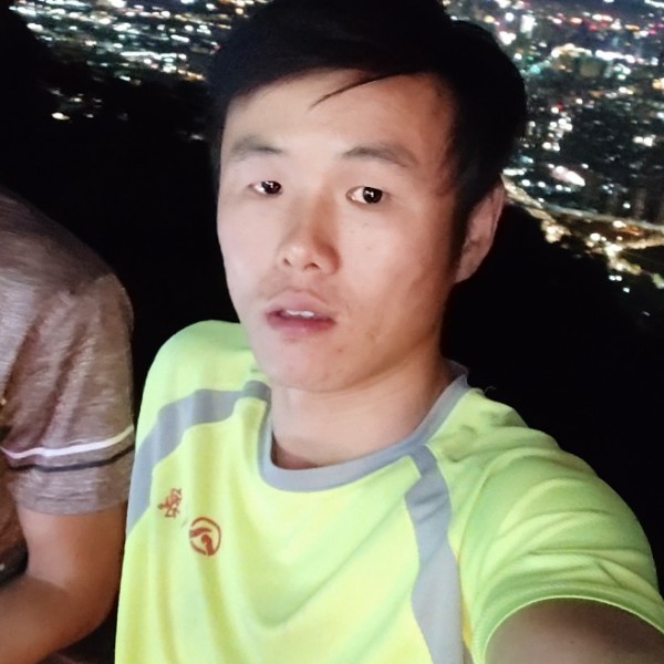 龙猫多么认真的照片