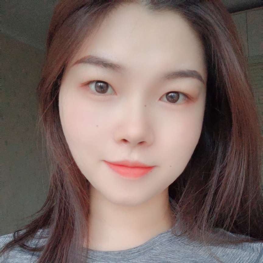如梦拿称心的照片