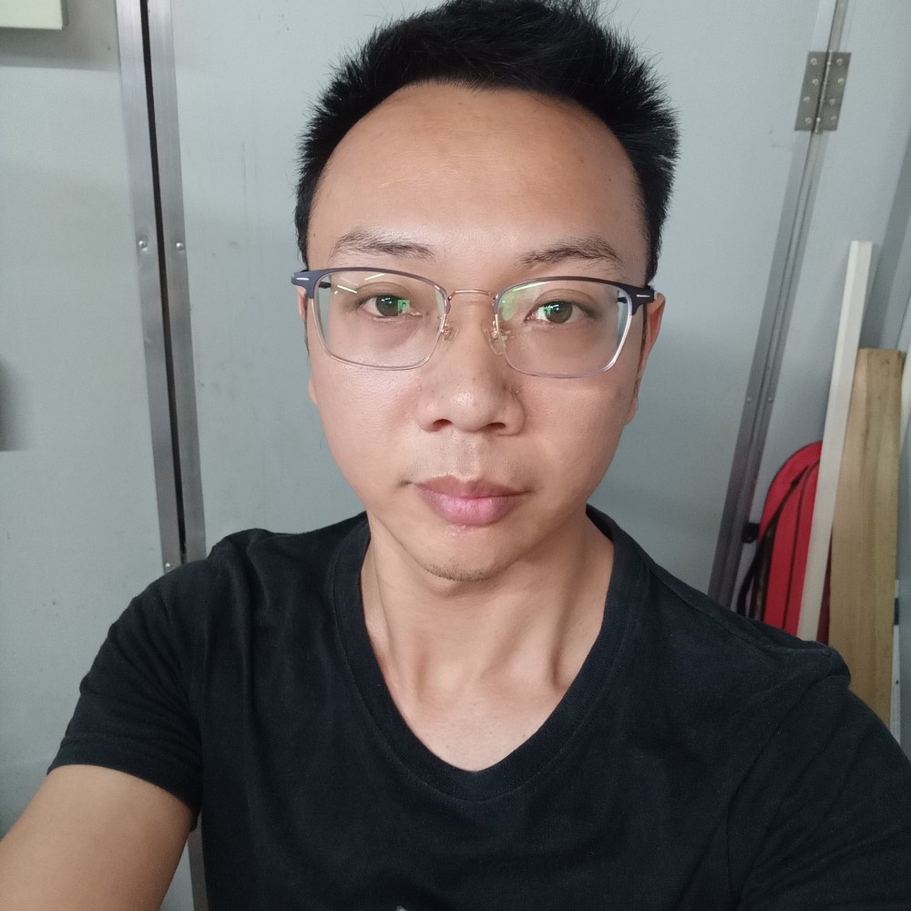 灼热的金鱼的照片