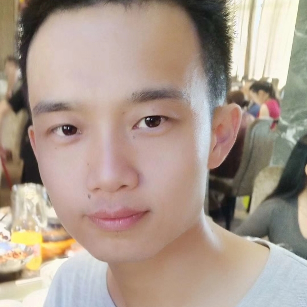 沈中任的照片