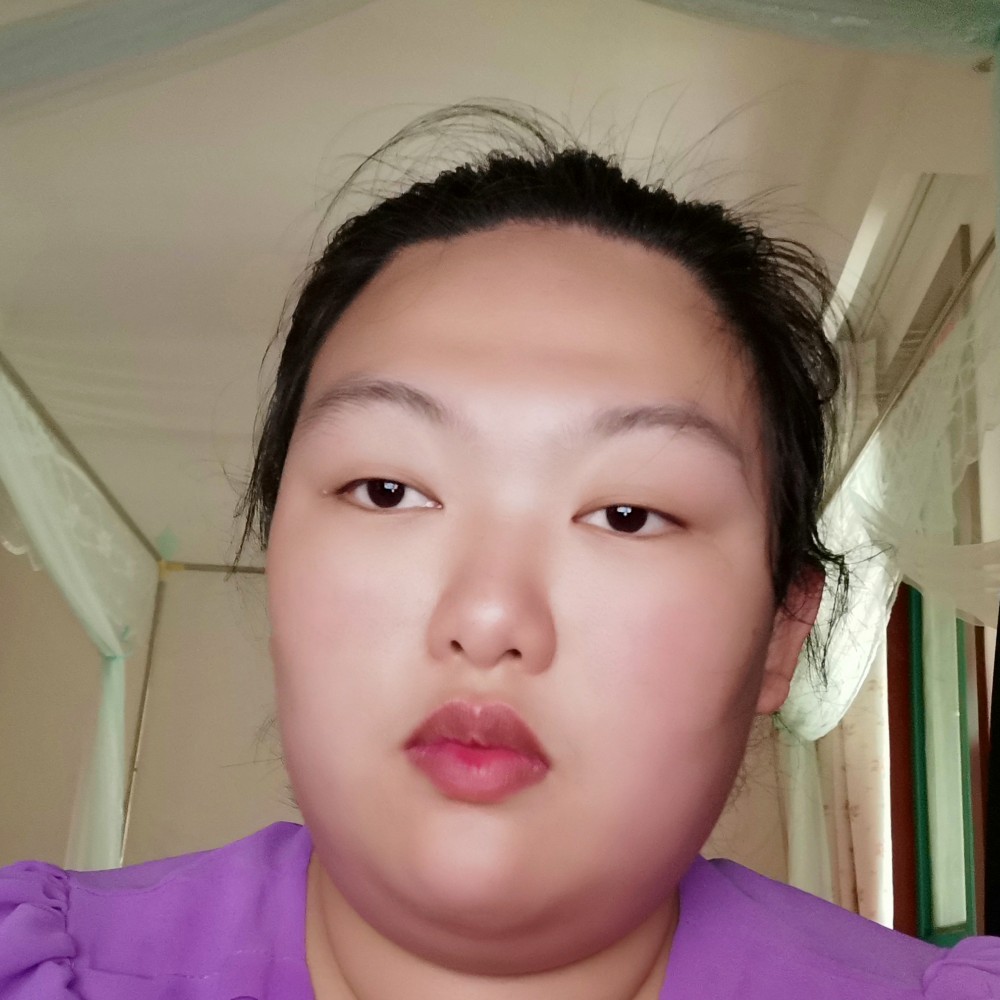 飘逸等待眼神的照片