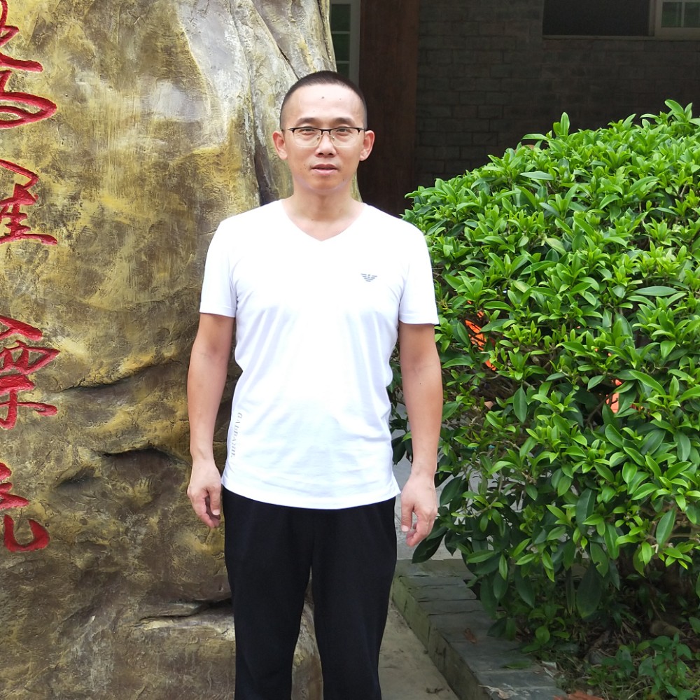 书本就谦让的照片