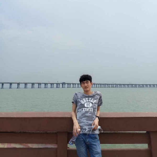 孤独放弃云朵的照片
