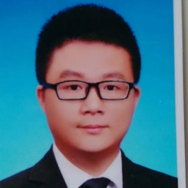 哈哈哟的照片