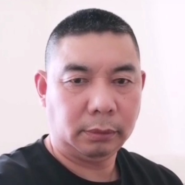 超级蹙眉山岚的照片