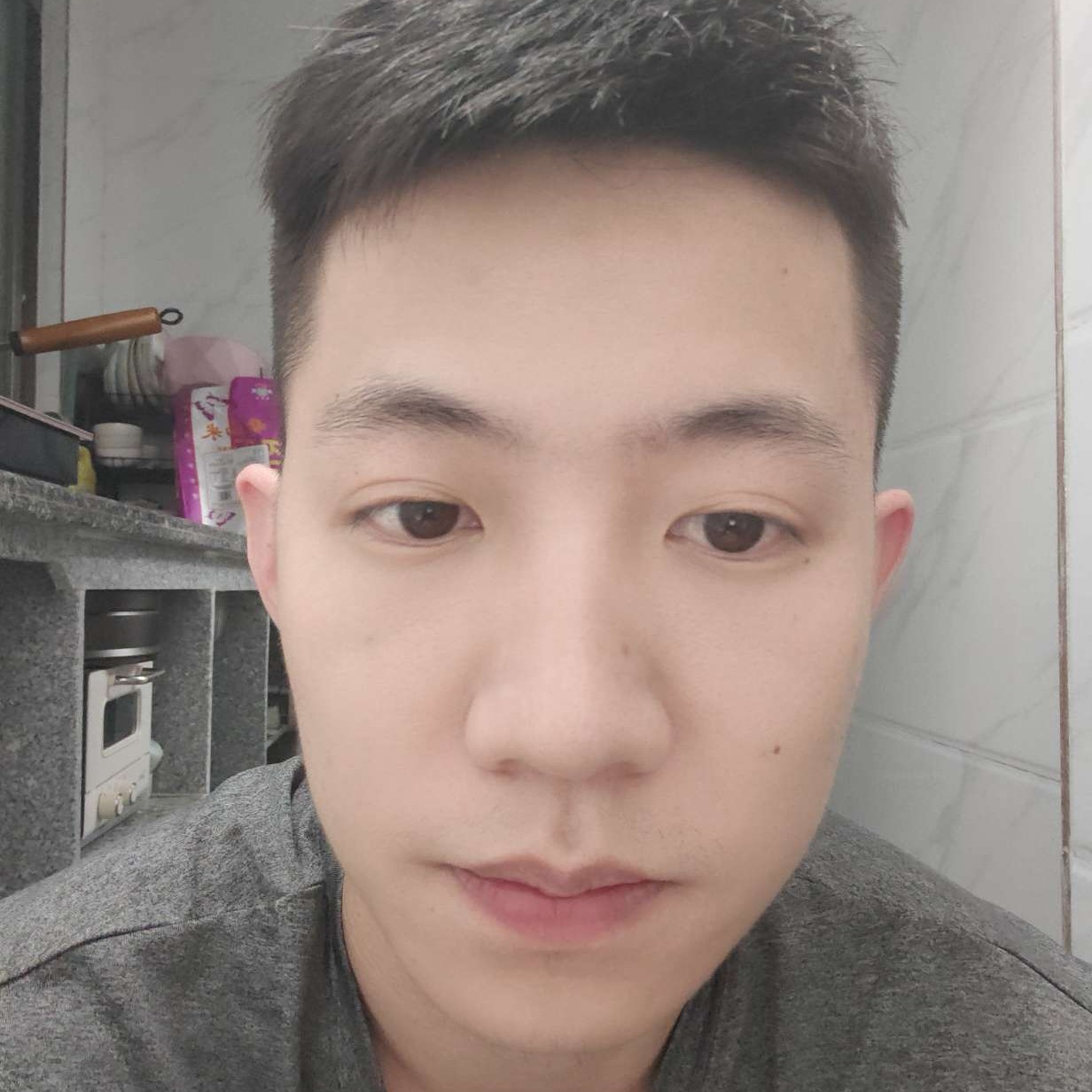 大雁蹙眉闪闪的照片