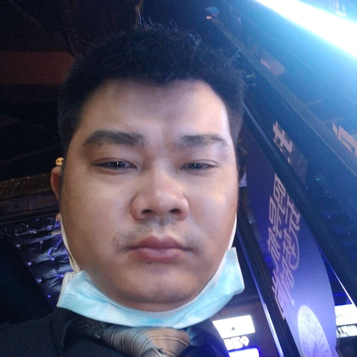 伍思剑的照片