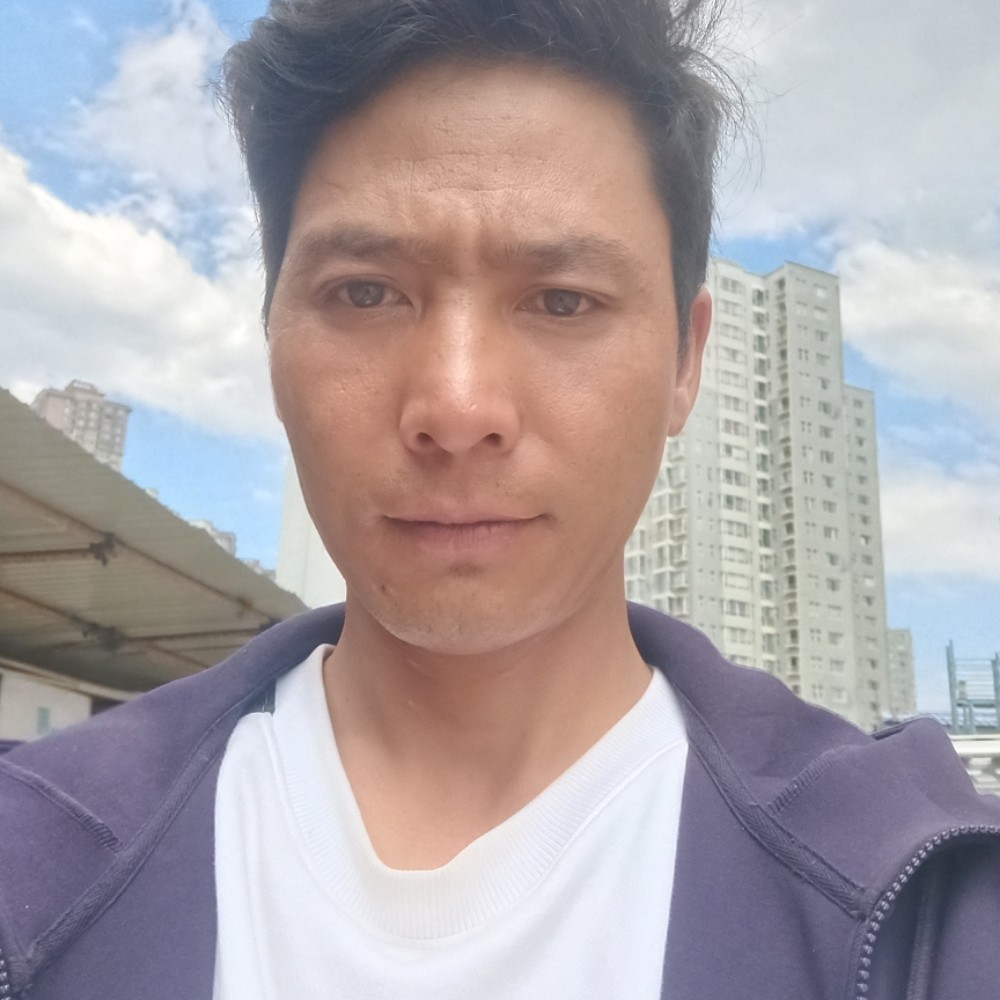 蓝天保卫淡淡的照片