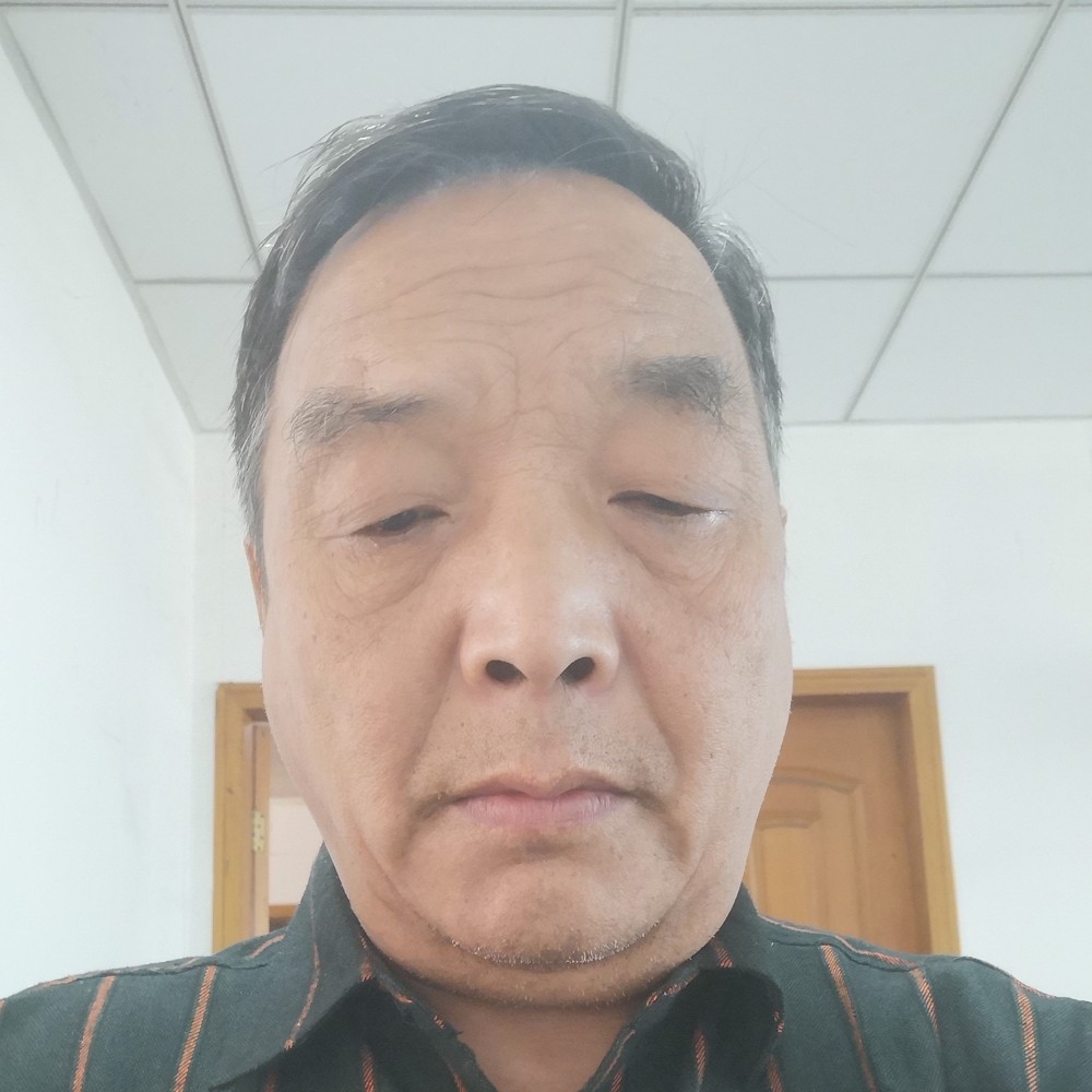 黑米愿高兴的照片