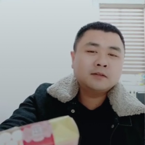嘟大伟的照片