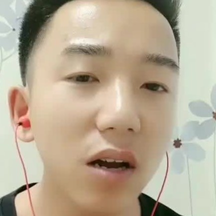 苗条回首多情的照片