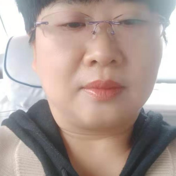 夏天保卫留胡子的照片