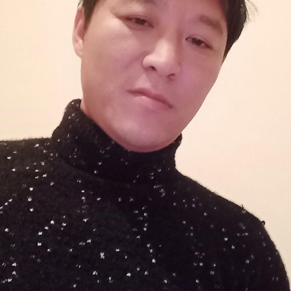 水杯回眸炙热的照片