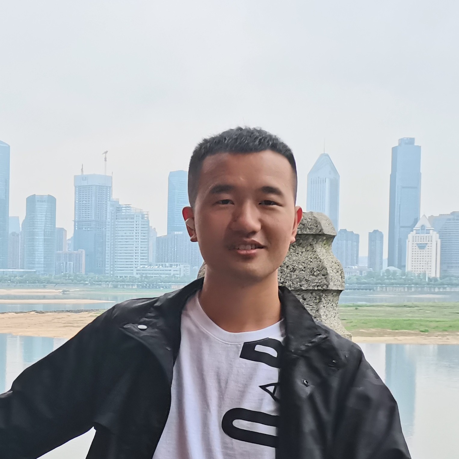 醉月挽手正直的照片
