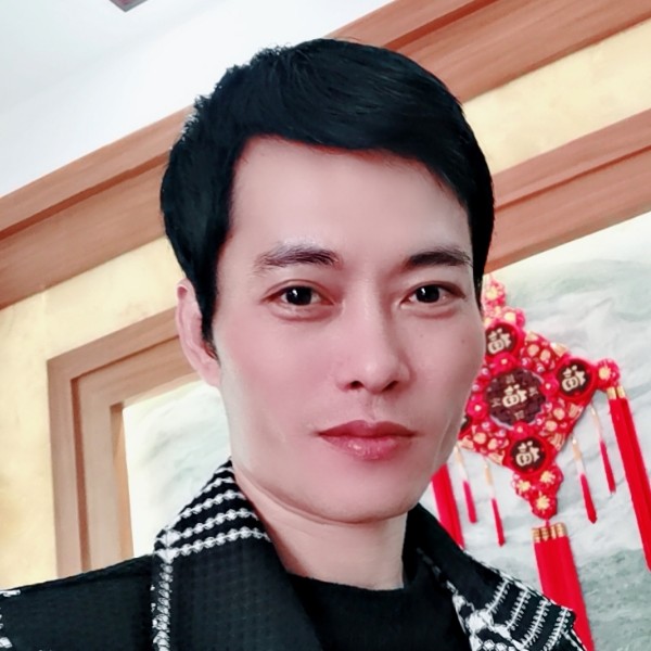 曾克文的照片