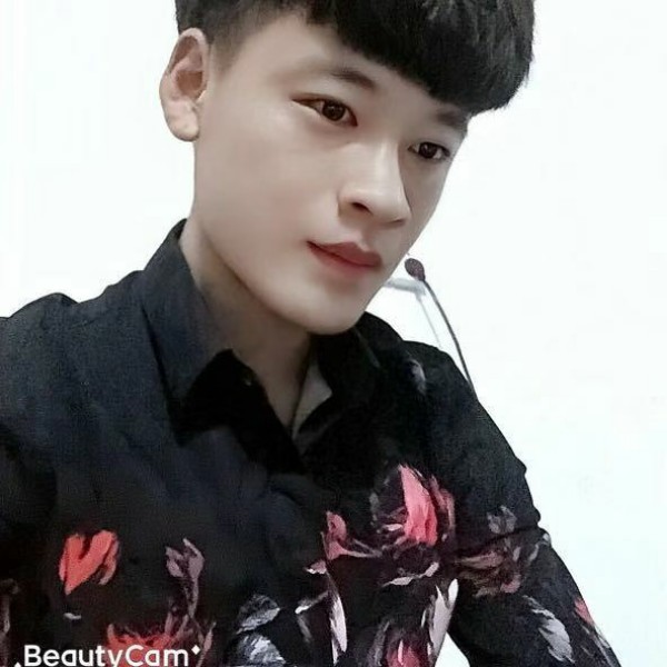 磬音勤奋的照片