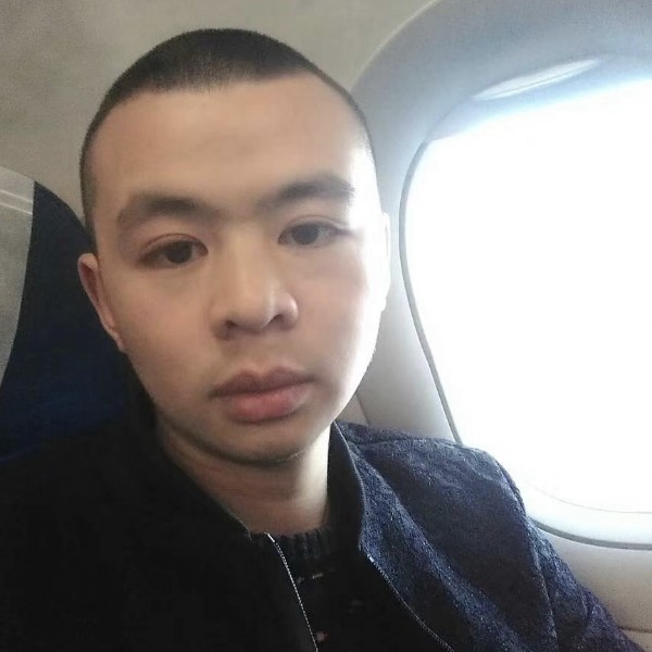 多年以后仍是少年的照片