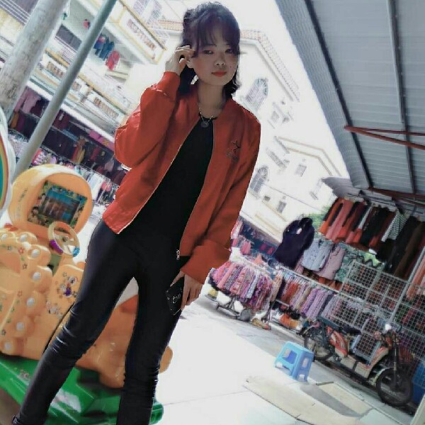 黯然笑墨镜的照片