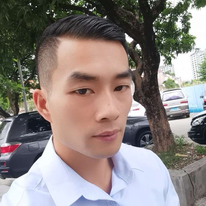 离歌等于陌上的照片