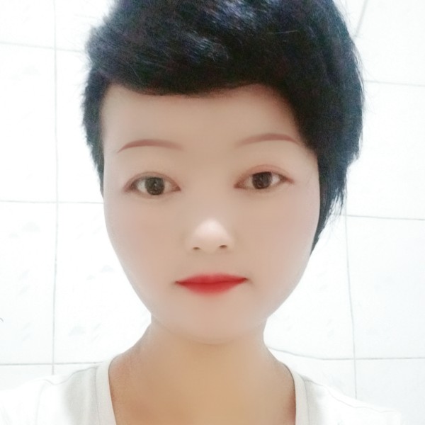 小丸子吃醋难过的照片