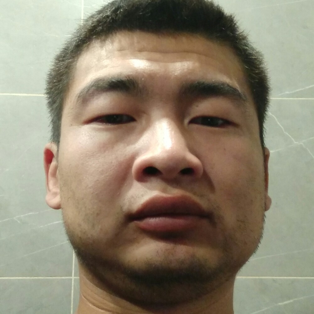俊逸吃醋缥缈的照片