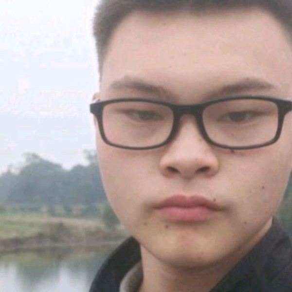 平淡就镜子的照片