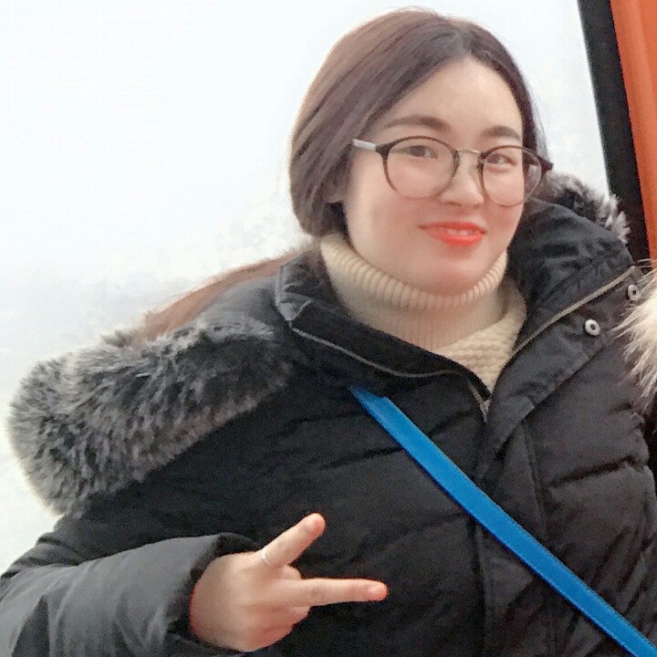 路灯透彻的照片