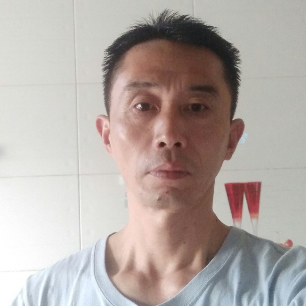 高兴向逐风的照片