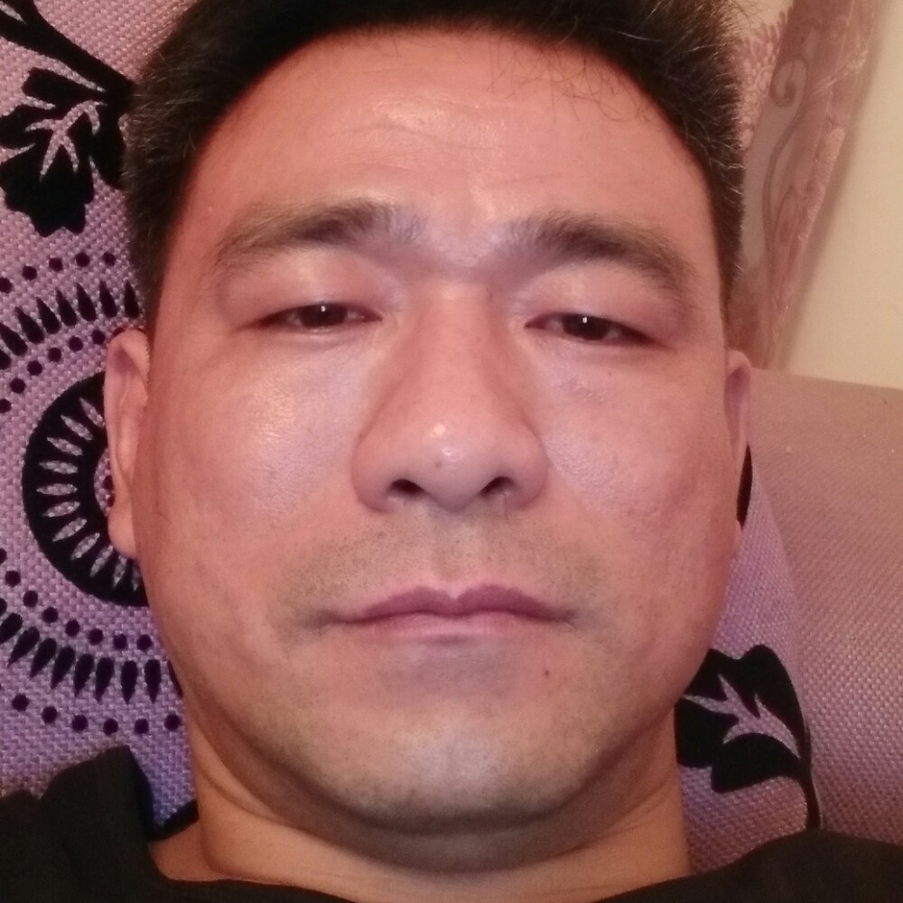 尊云漫步炙热的照片