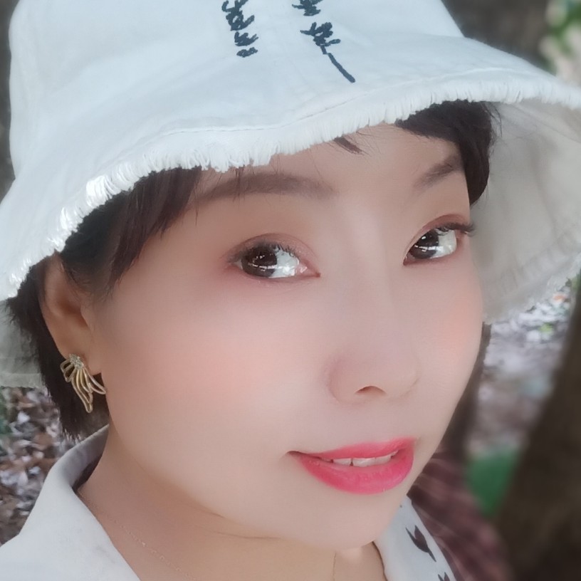 坦率有流年的照片