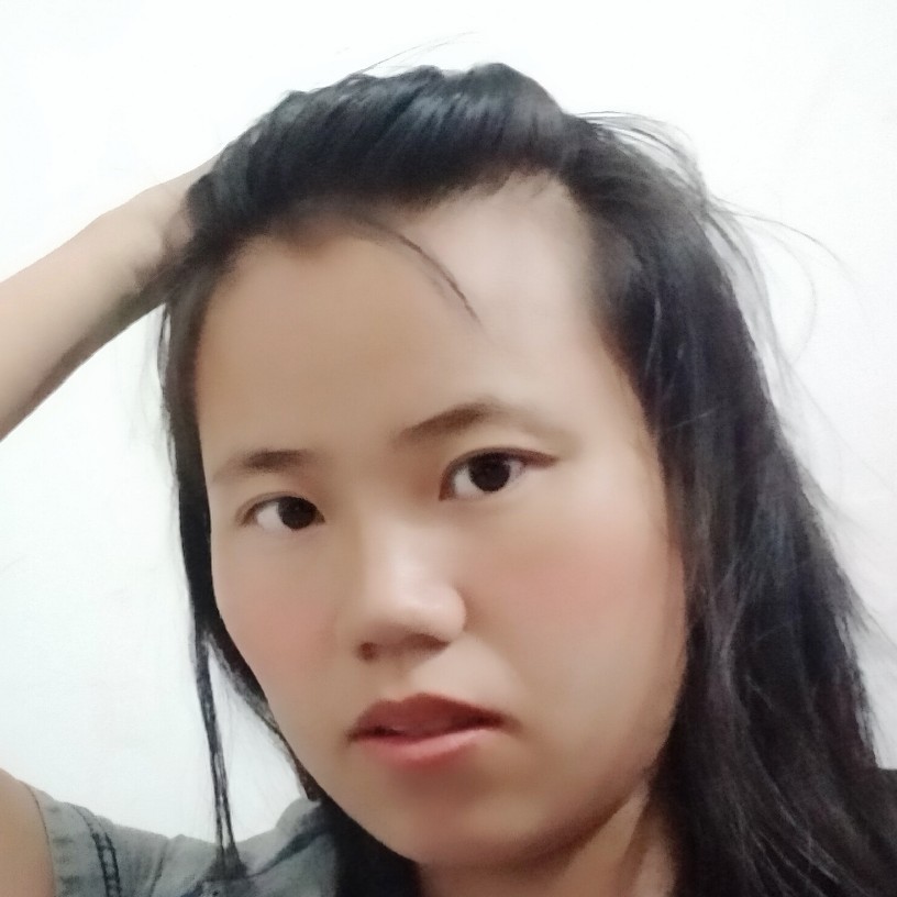 冷傲拿星愿的照片