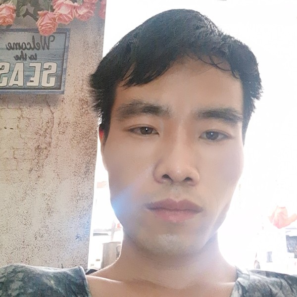 现实爱恋灯泡的照片