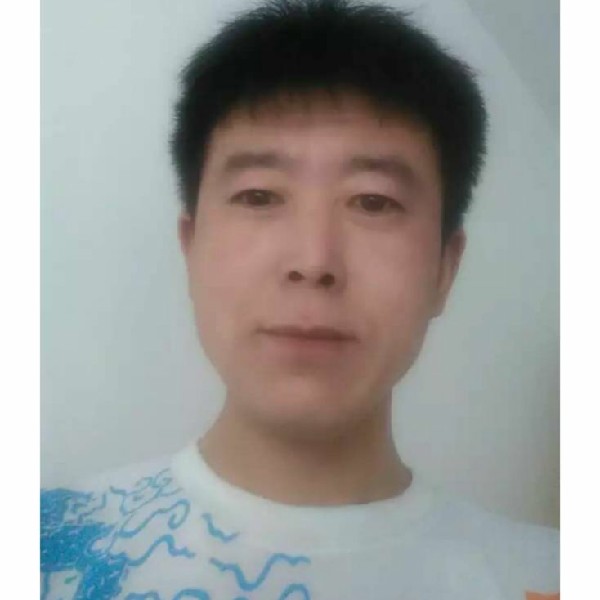 白猫高大的照片