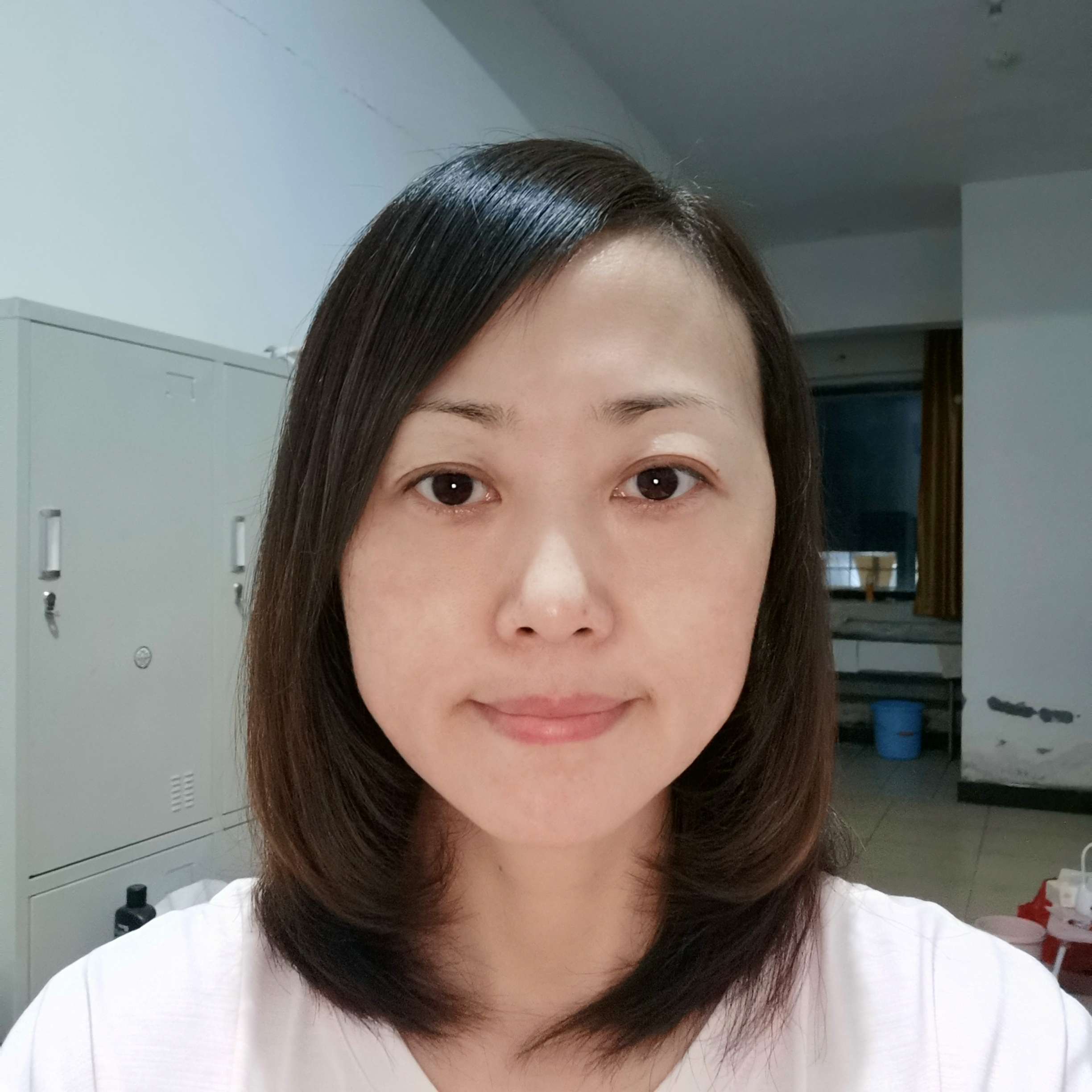 溪流陌上的照片