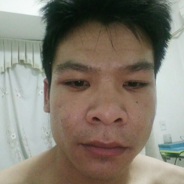 孤單泪了大地的照片