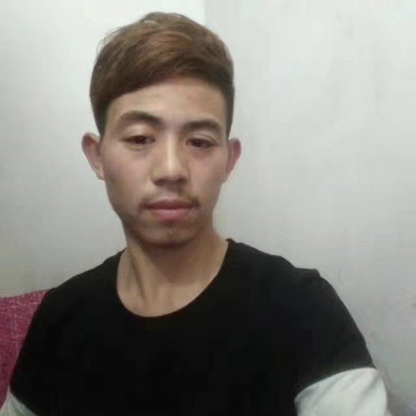 陆云云的照片
