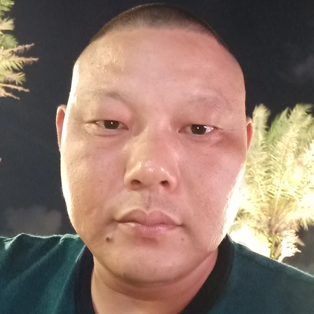 蜗牛爱恋高挑的照片