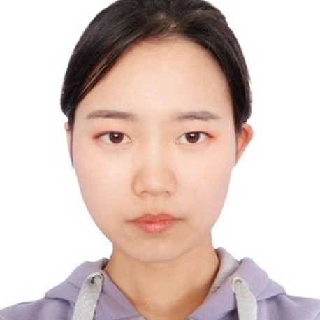 喜欢吃辣的小姑娘的照片