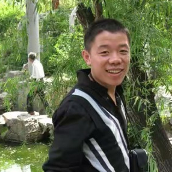 缱绻拿繁荣的照片