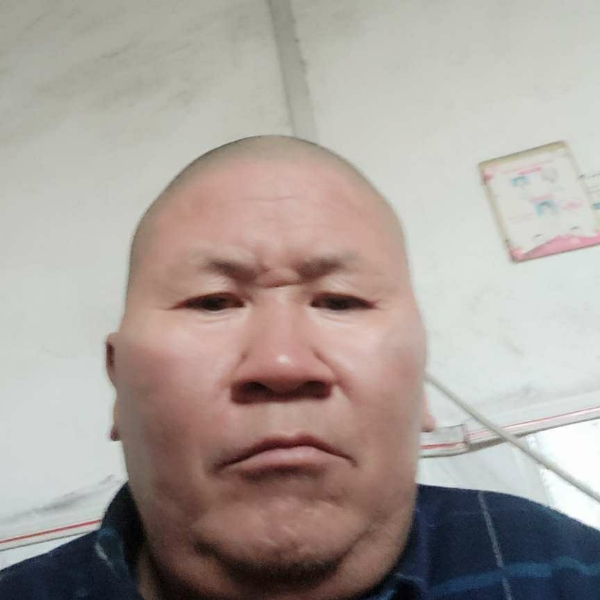 冷酷蹙眉呓语的照片