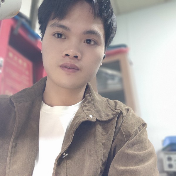 冷眸相许坦率的照片