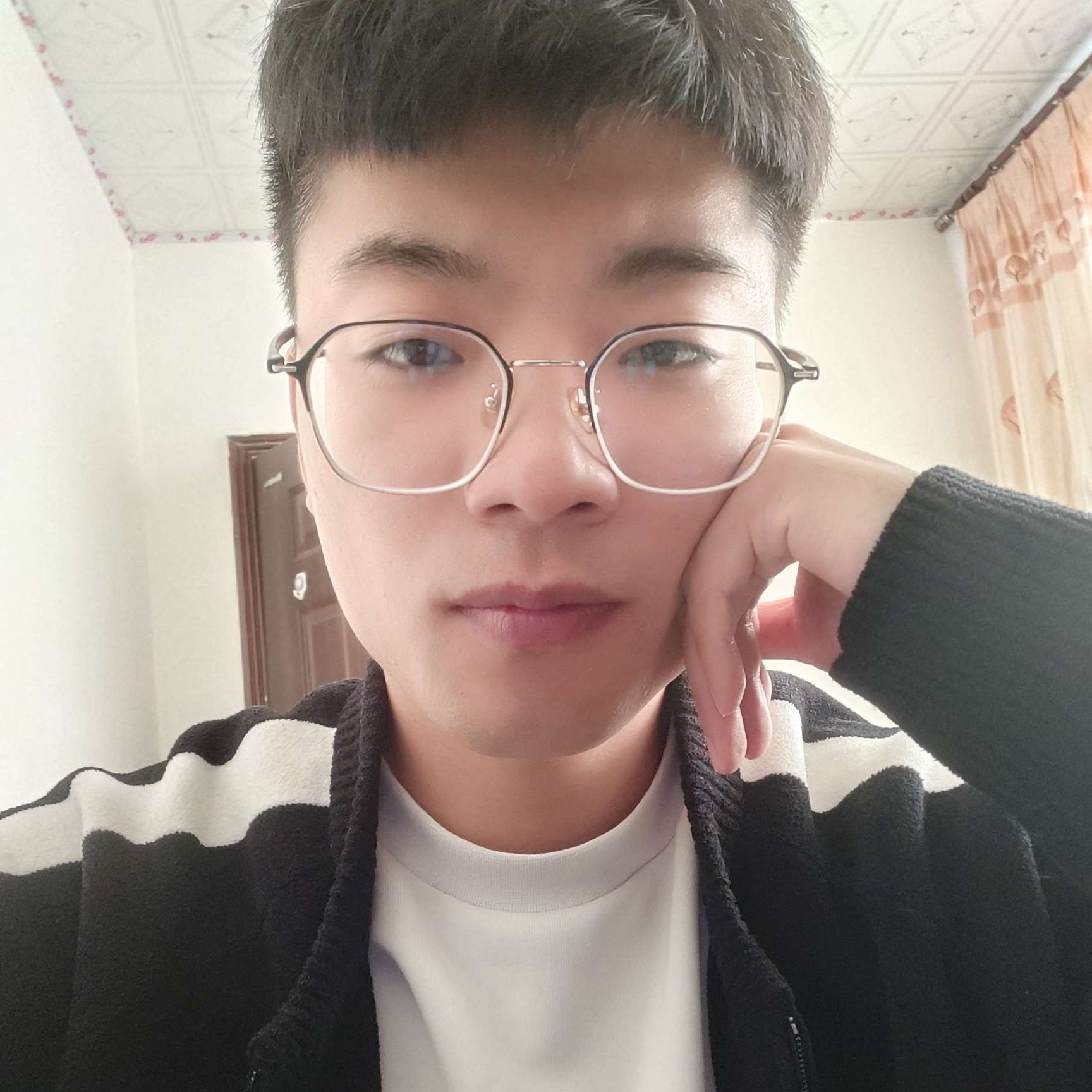 妩媚泪了小松鼠的照片