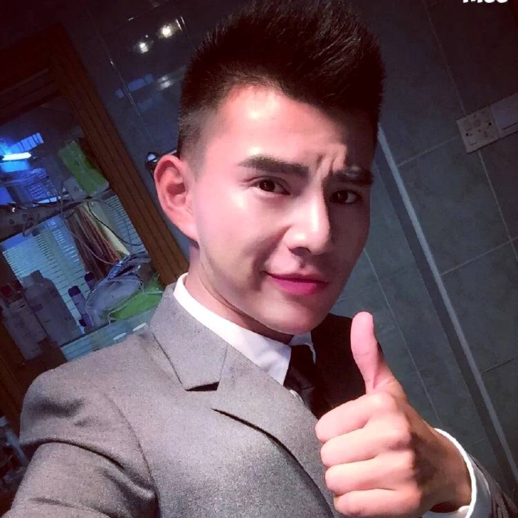 杰锅锅的照片